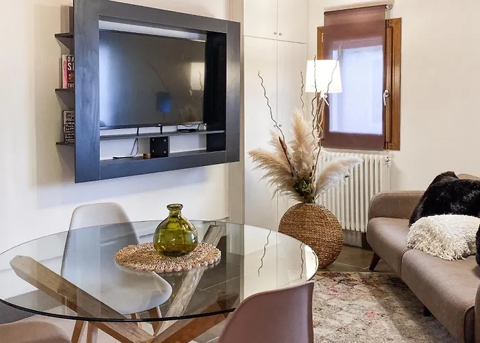 Riva House - By Sleep In