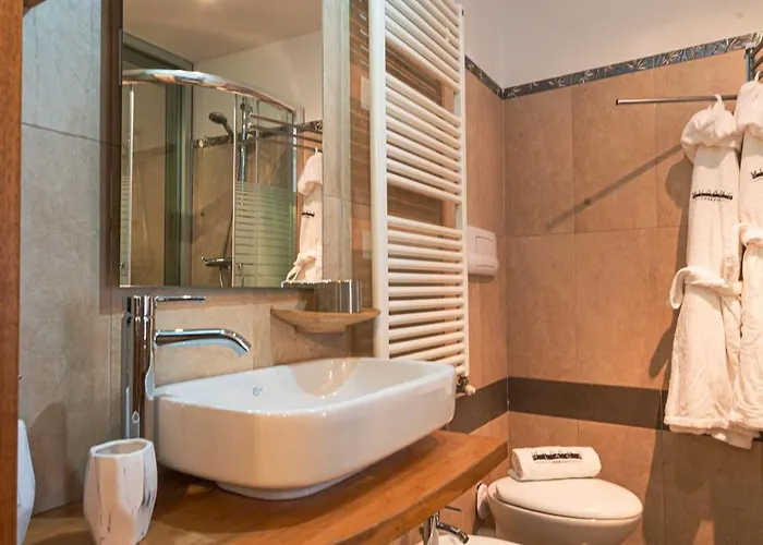 Riva House - By Sleep In *